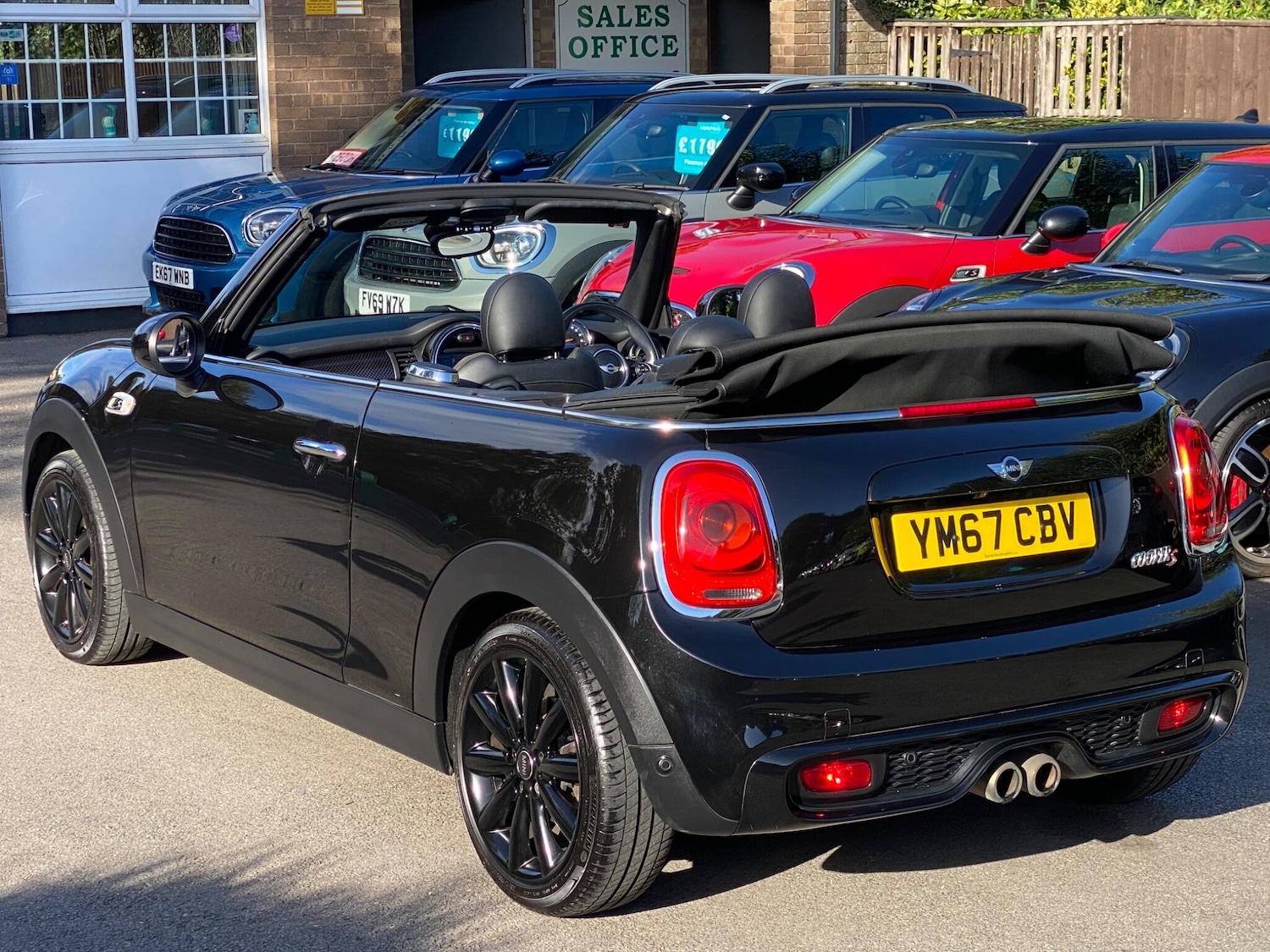 Used MINI Convertible 2017 for sale - 75747018: Photo 6