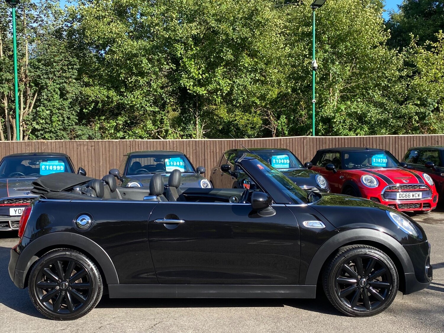 Used MINI Convertible 2017 for sale - 75747018: Photo 7