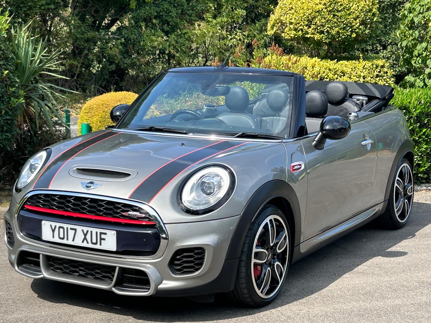 Used MINI Convertible 2017 for sale - 76995037: Photo 12