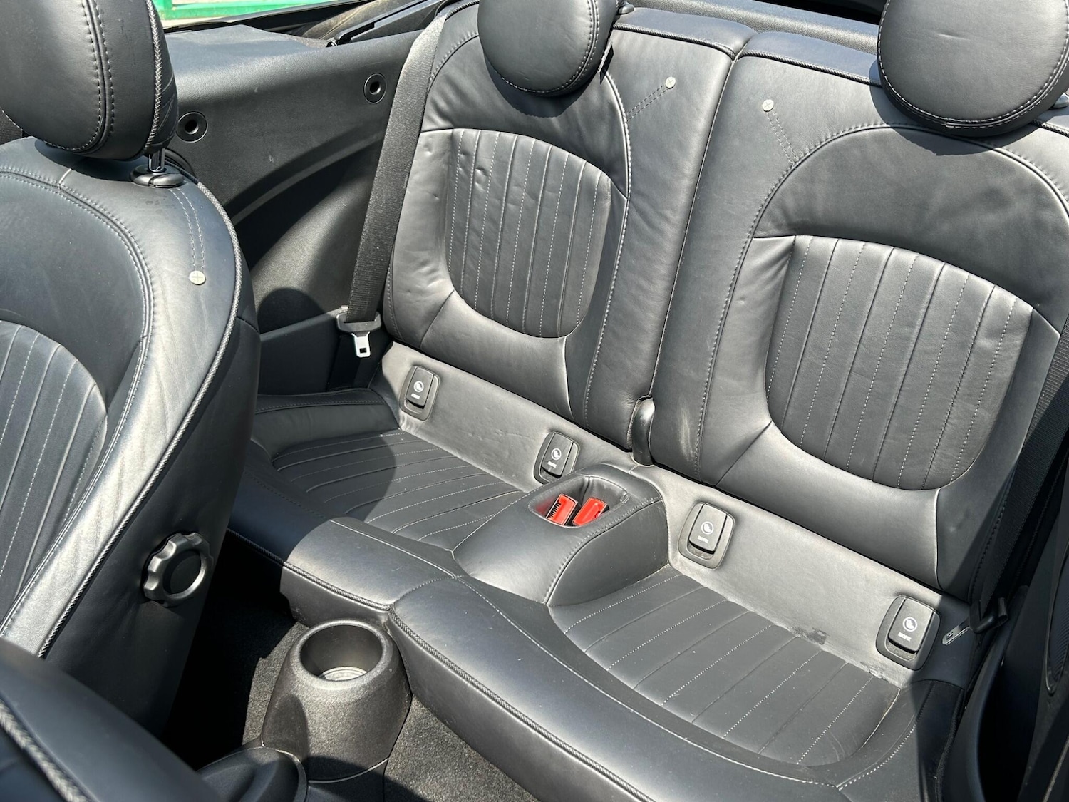 Used MINI Convertible 2017 for sale - 76995037: Photo 23