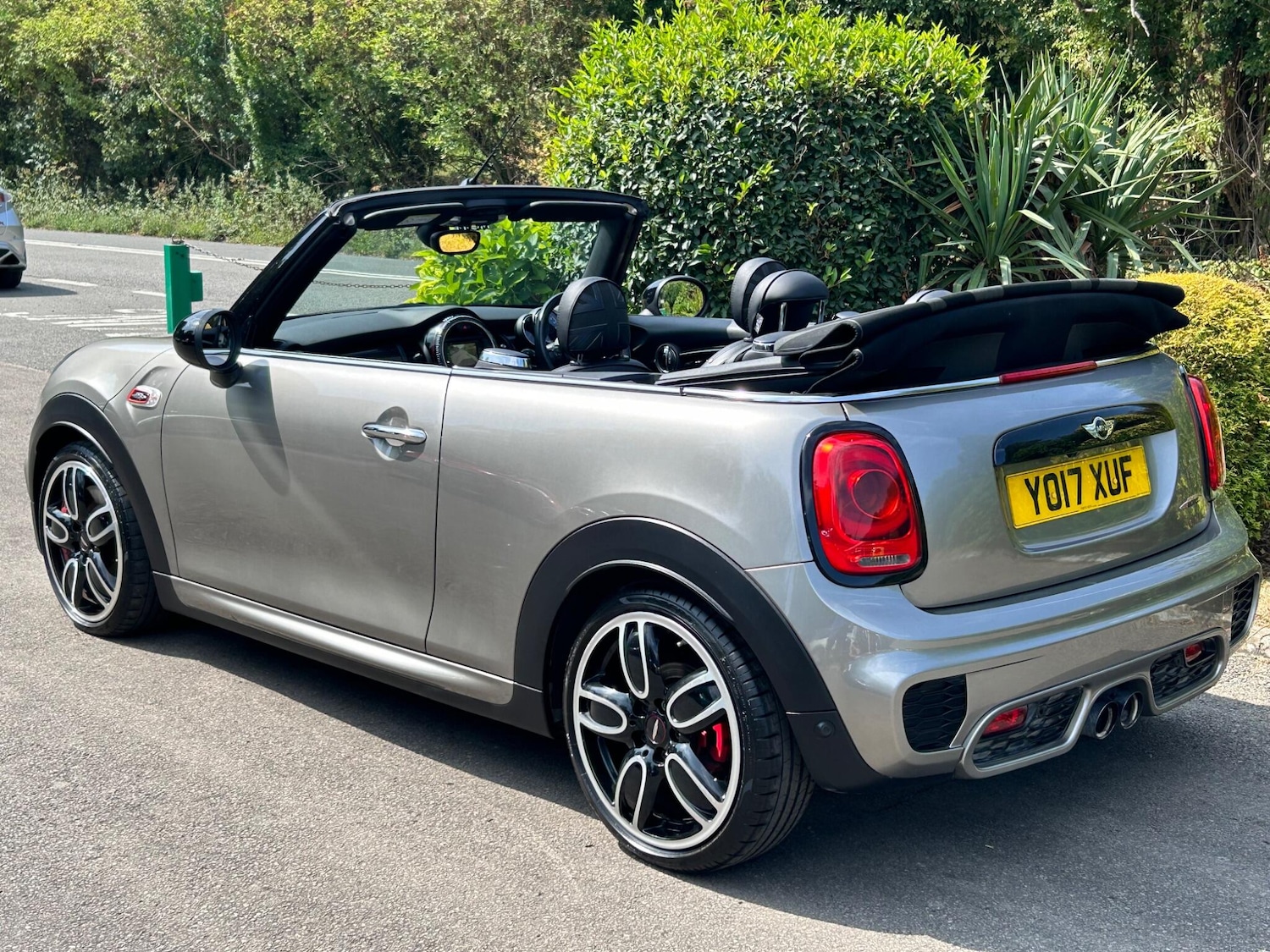 Used MINI Convertible 2017 for sale - 76995037: Photo 9
