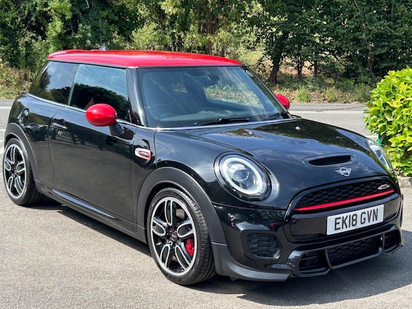 Used MINI Hatch 2018 for sale - 75386987: Photo 1