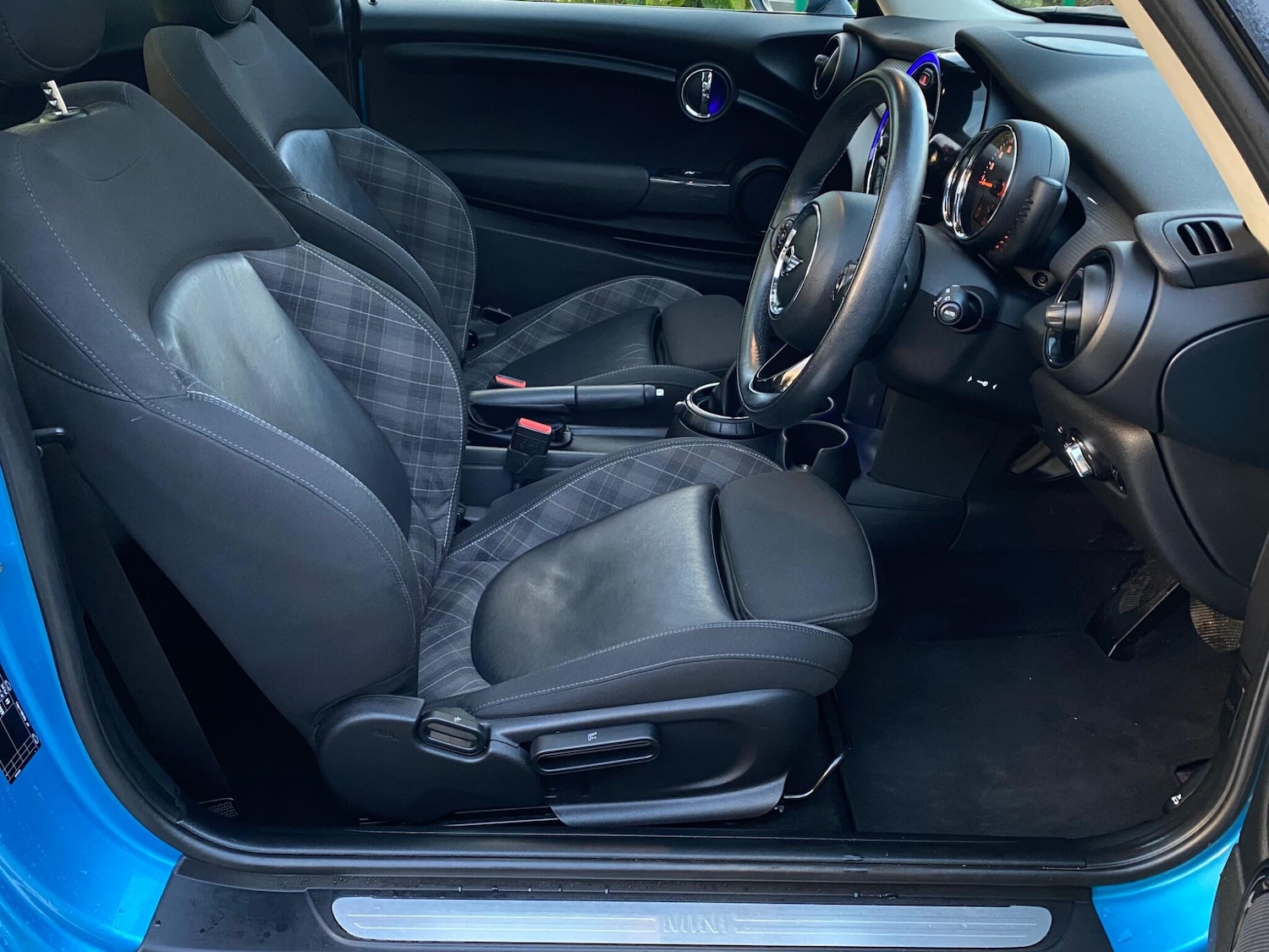 Used MINI Hatch 2017 for sale - 76993443: Photo 12