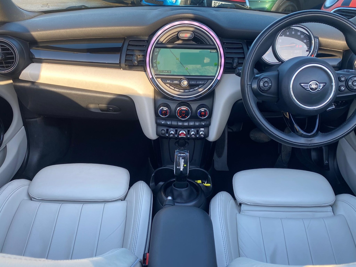 Used MINI Convertible 2018 for sale - 76801067: Photo 24