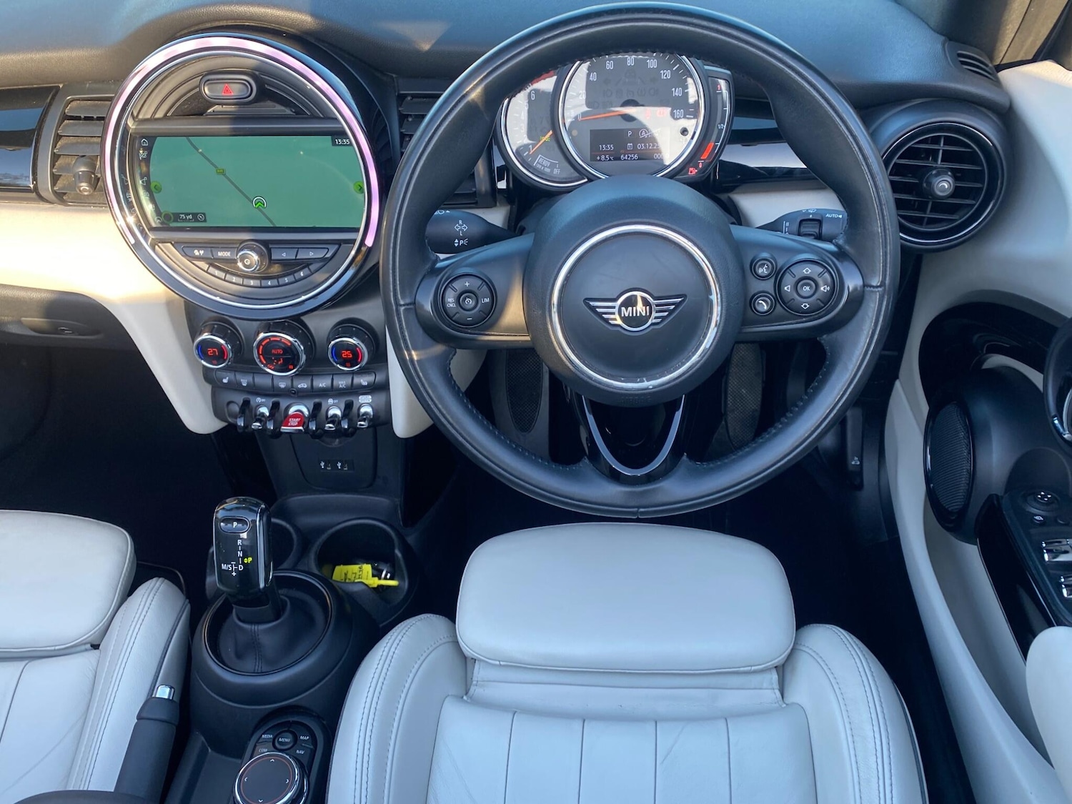 Used MINI Convertible 2018 for sale - 76801067: Photo 25