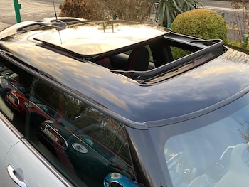 Used MINI Hatch 2019 for sale - 76824999: Photo