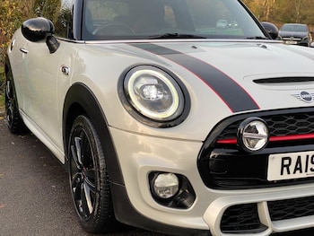 Used MINI Hatch 2019 for sale - 76824999: Photo