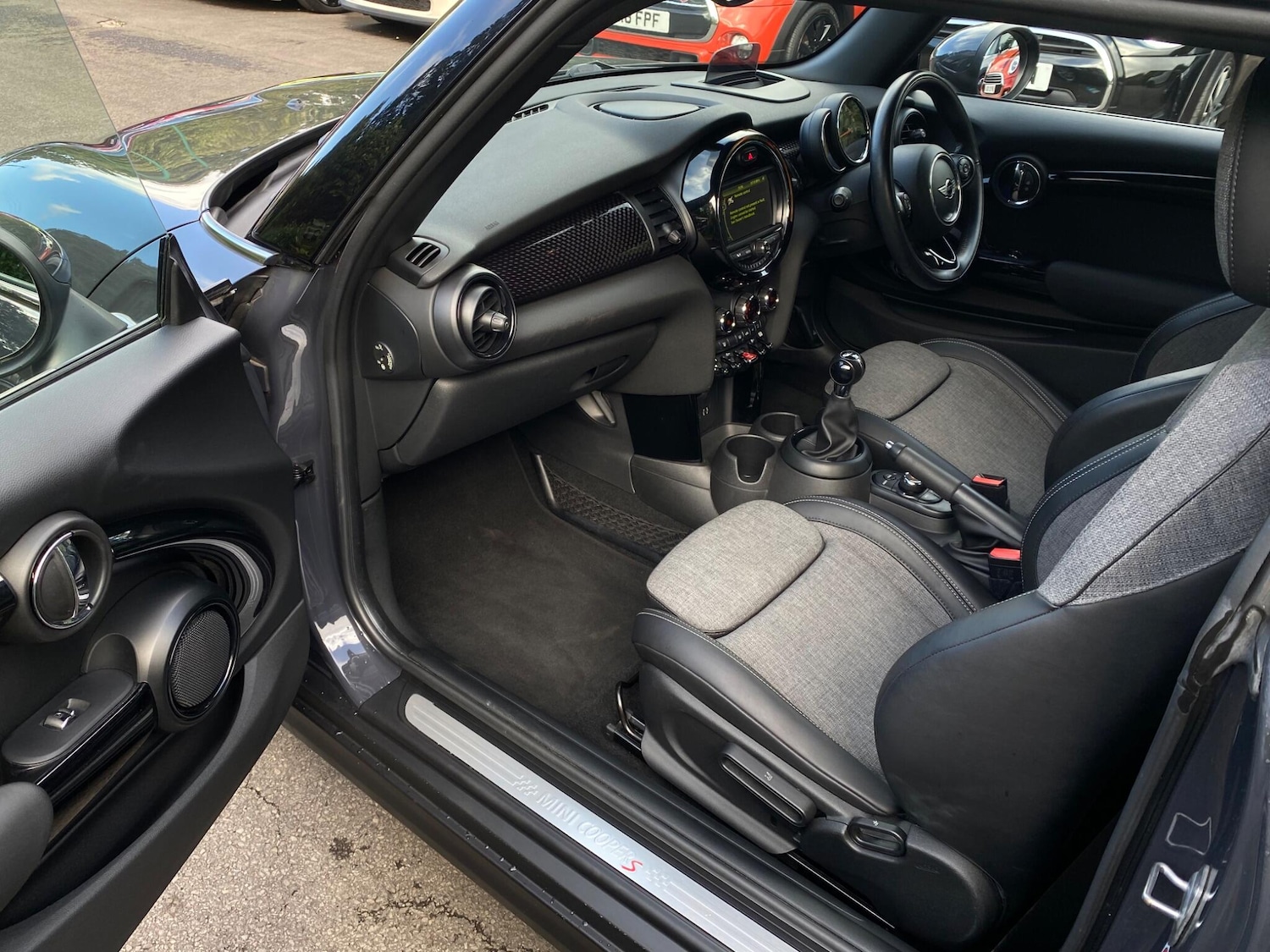 Used MINI Hatch 2017 for sale - 76992951: Photo 23