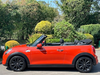 Used MINI Convertible 2018 for sale - 74667597: Photo