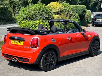 Used MINI Convertible 2018 for sale - 74667597: Photo