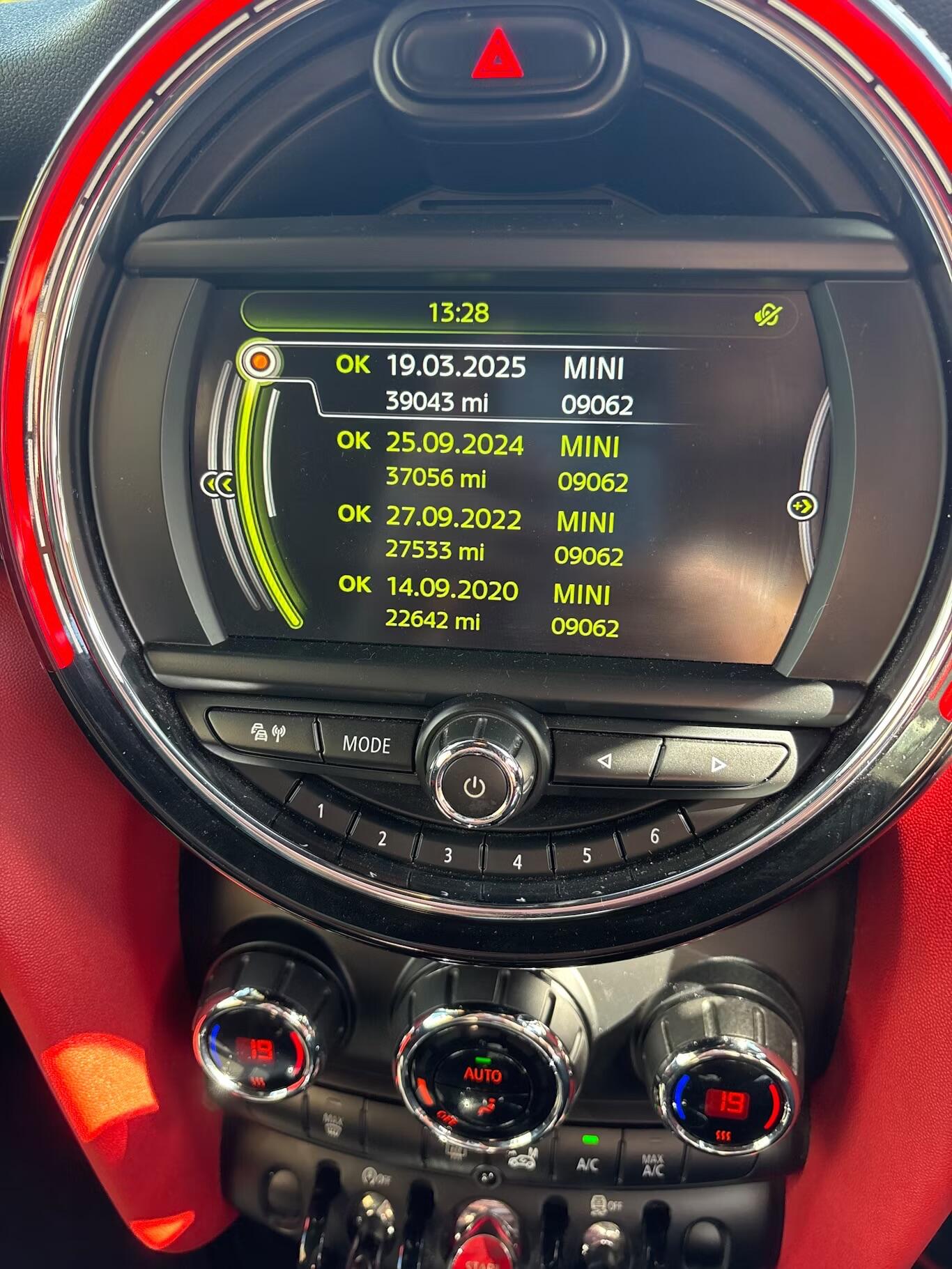 Used MINI Hatch 2016 for sale - 76136629: Photo 4
