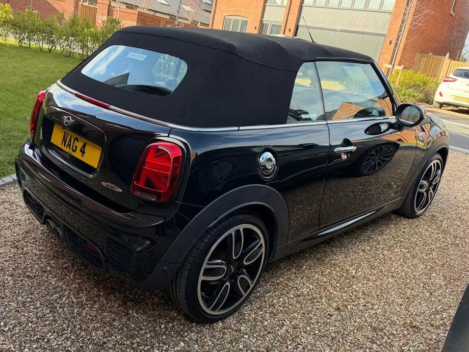 Used MINI Convertible 2019 for sale - 77839860: Photo 2