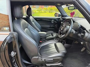 Used MINI Convertible 2019 for sale - 77839860: Photo