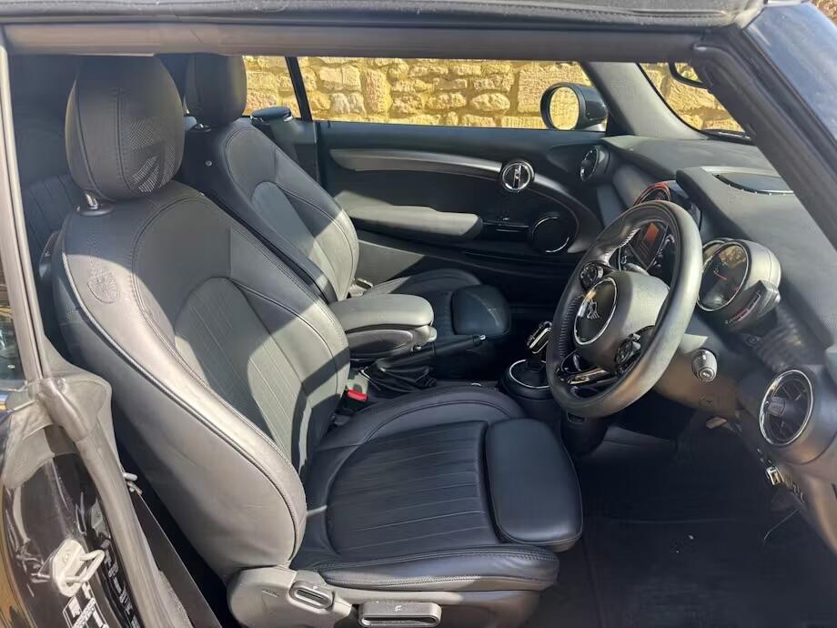 Used MINI Convertible 2020 for sale - 77939921: Photo 3