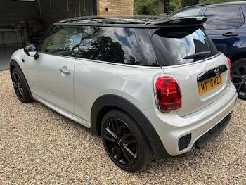 Used MINI Hatch 2020 for sale - 79453763: Photo