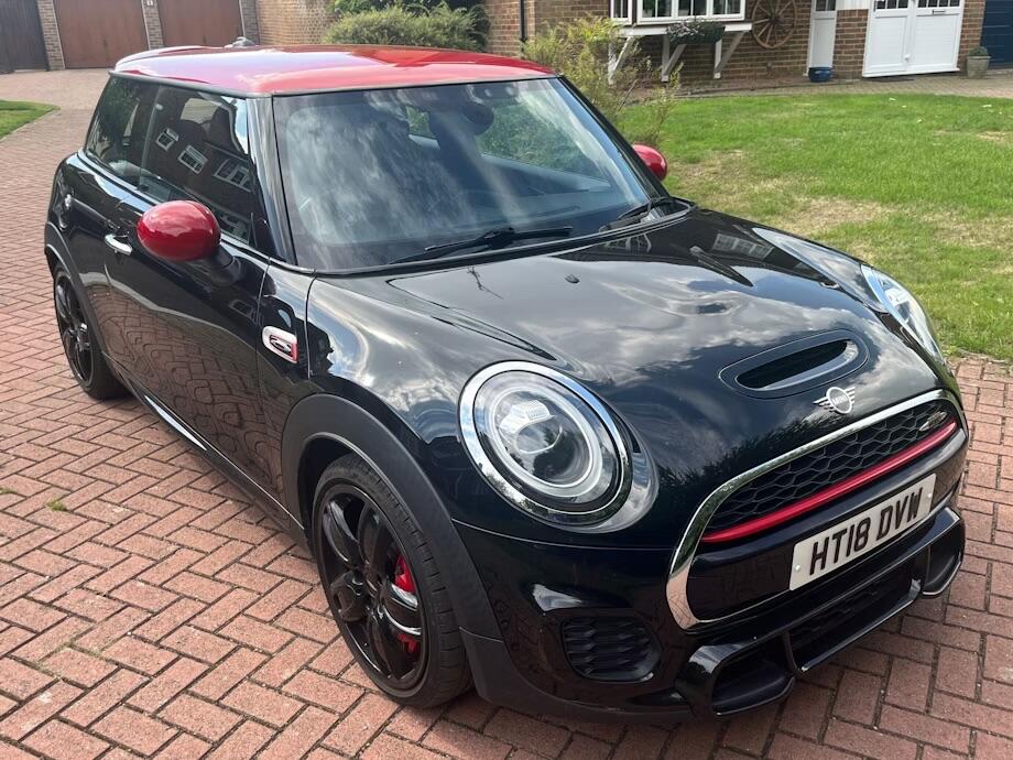Used MINI Hatch 2018 for sale - 76137186: Photo 1
