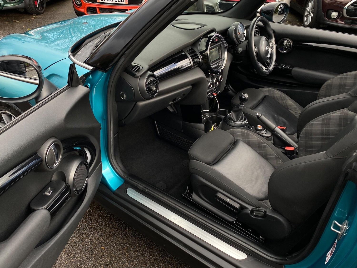 Used MINI Convertible 2016 for sale - 76850532: Photo 18