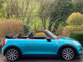 Used MINI Convertible 2016 for sale - 76850532: Photo