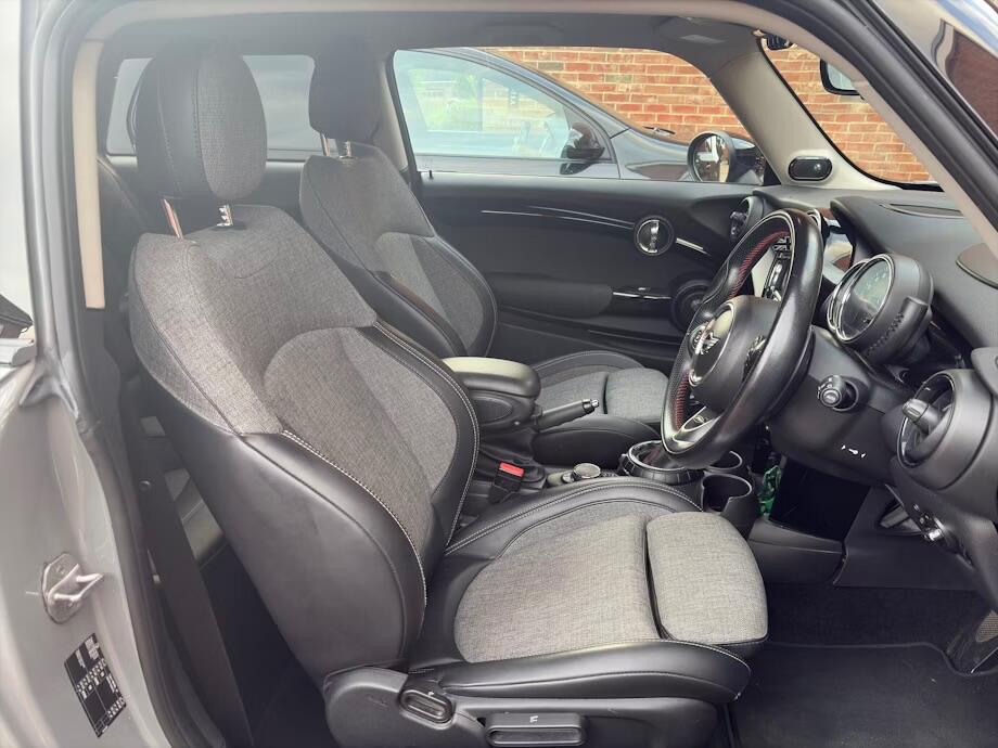 Used MINI Hatch 2016 for sale - 76189307: Photo 5