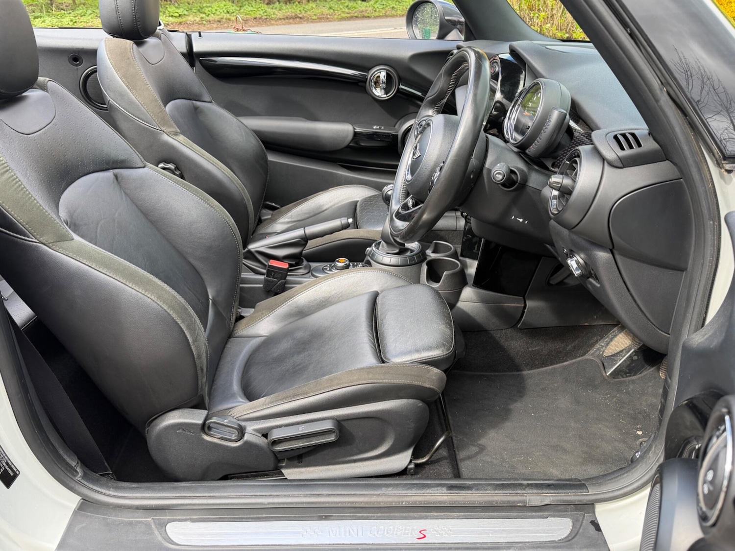 Used MINI Convertible 2017 for sale - 78047364: Photo 9