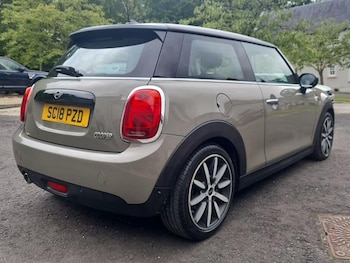 Used MINI Hatch 2018 for sale - 75732309: Photo