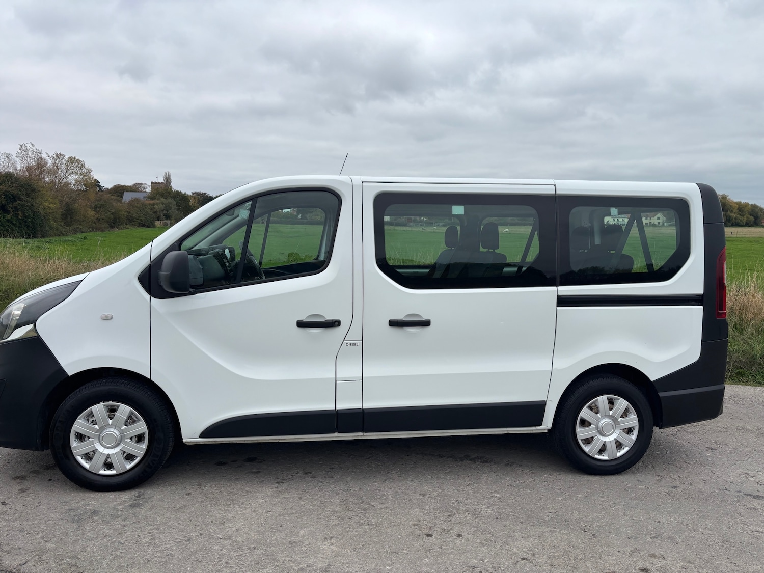 Used Vauxhall Vivaro 2016 for sale - 76289190: Photo 4