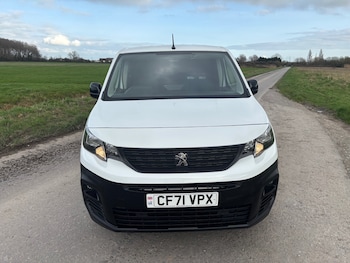 Used Peugeot Partner 2022 for sale - 77756923: Photo