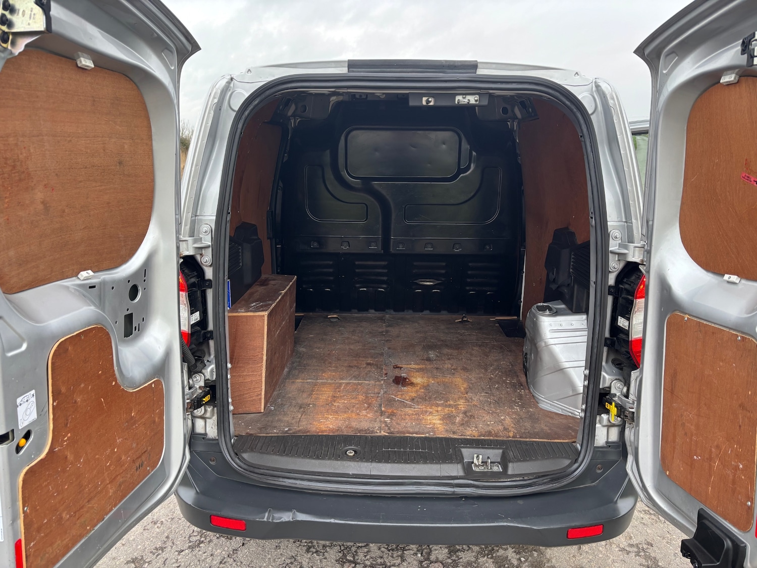 Used Ford Transit Courier 2019 for sale - 77327190: Photo 10