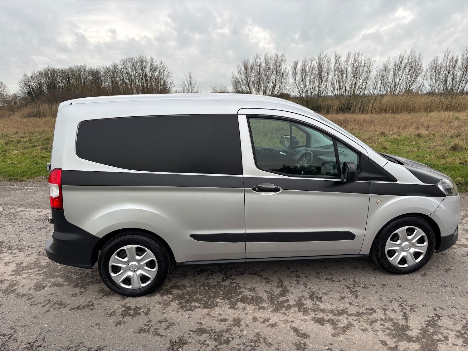 Used Ford Transit Courier 2019 for sale - 77327190: Photo 8