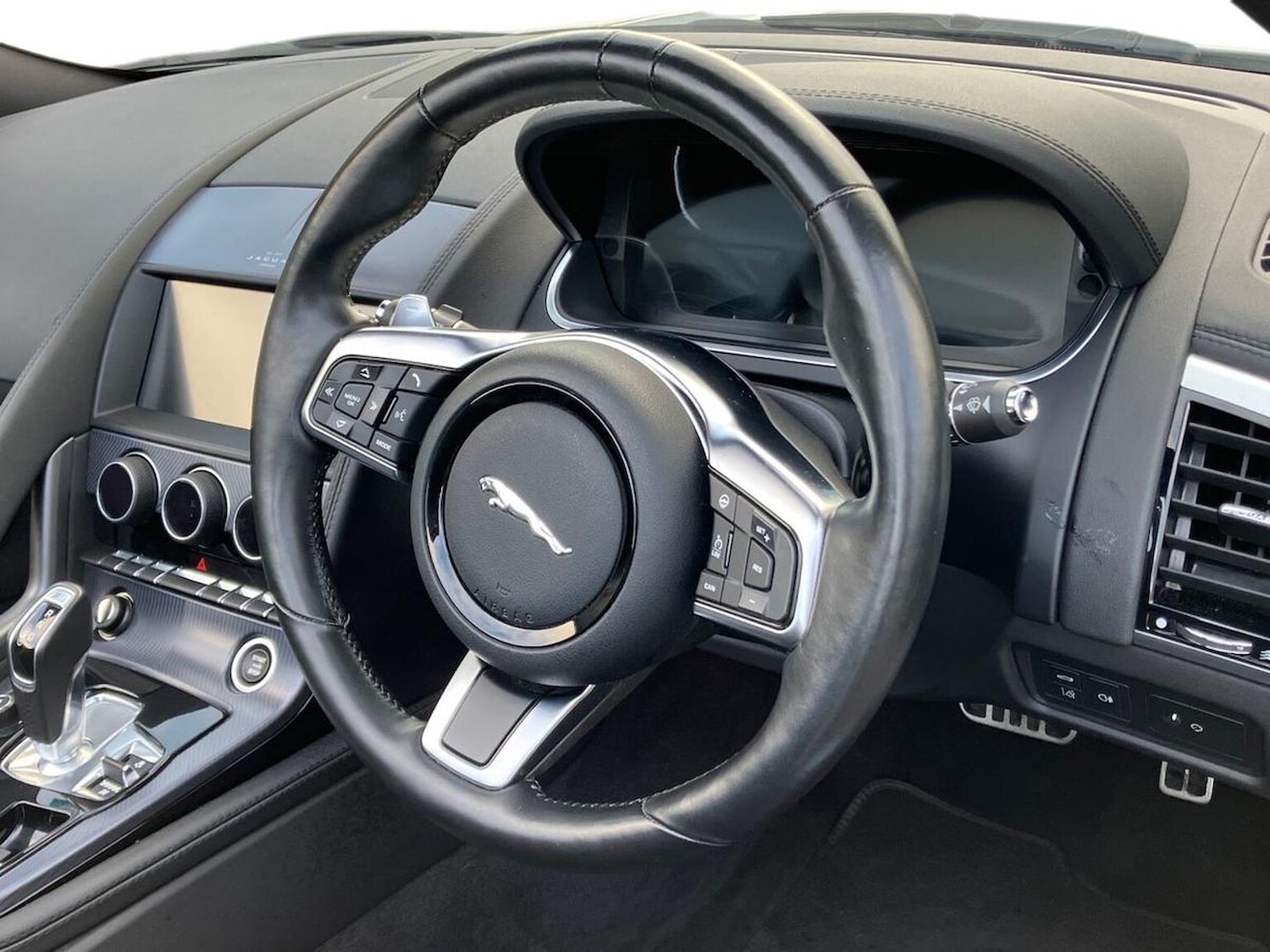 Used Jaguar F-Type 2021 for sale - 77872126: Photo 15