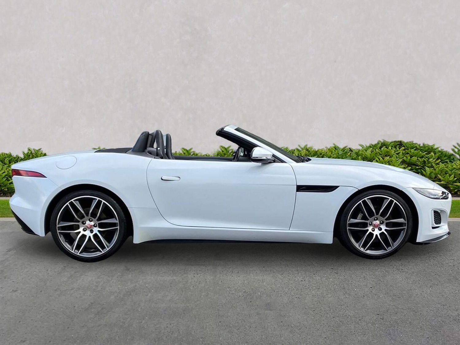Used Jaguar F-Type 2021 for sale - 77872126: Photo 5