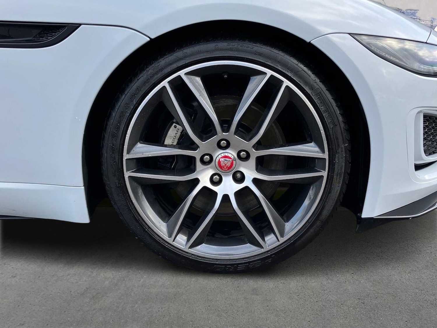 Used Jaguar F-Type 2021 for sale - 77872126: Photo 8