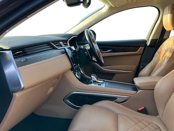 Used Jaguar F-Pace 2021 for sale - 76931605: Photo