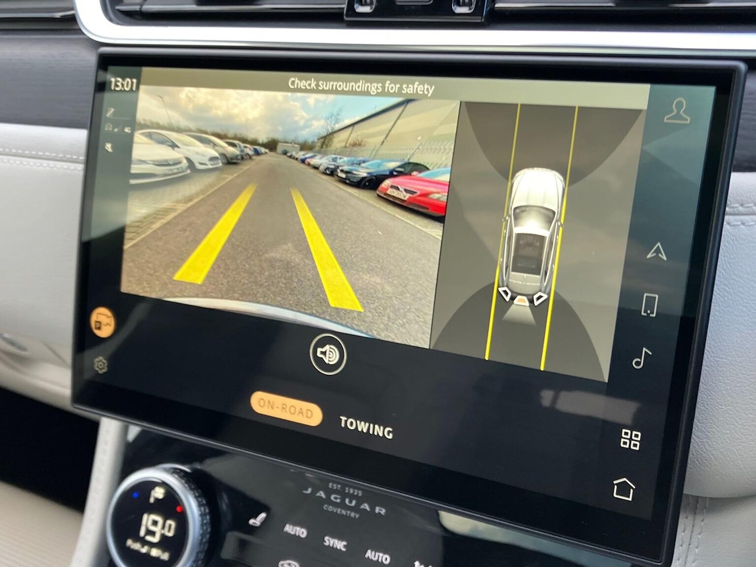 Used Jaguar F-Pace 2023 for sale - 76946959: Photo 12