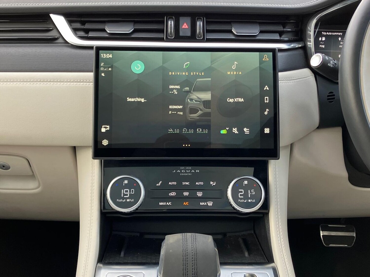 Used Jaguar F-Pace 2023 for sale - 76946959: Photo 14