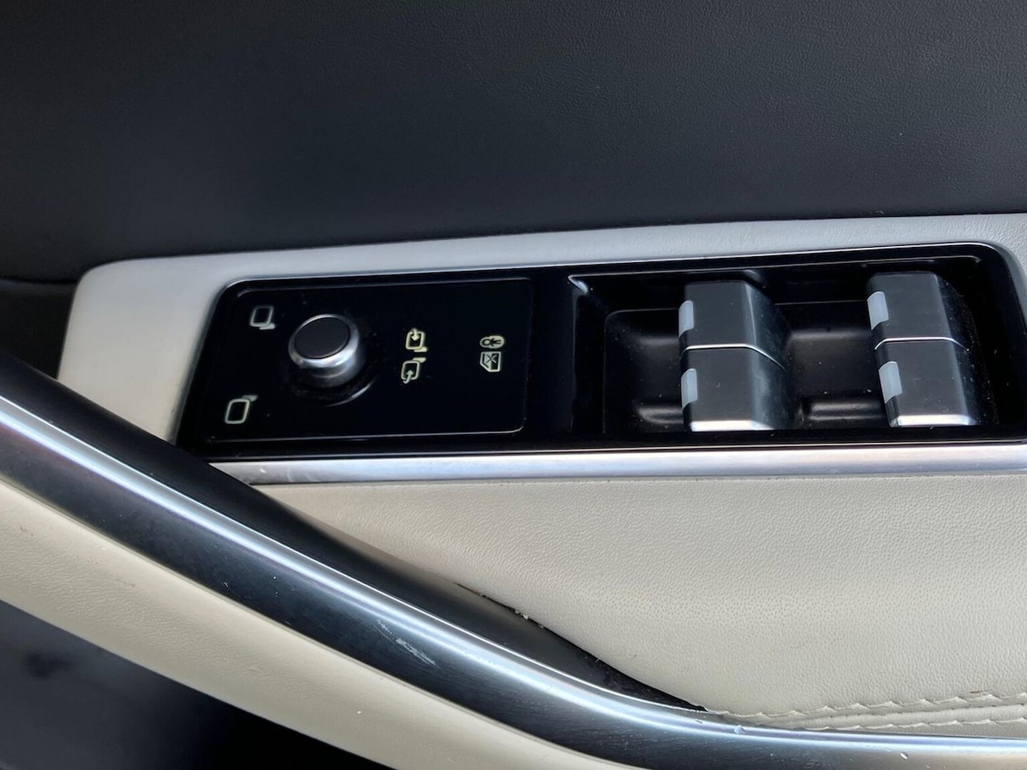 Used Jaguar F-Pace 2023 for sale - 76946959: Photo 26