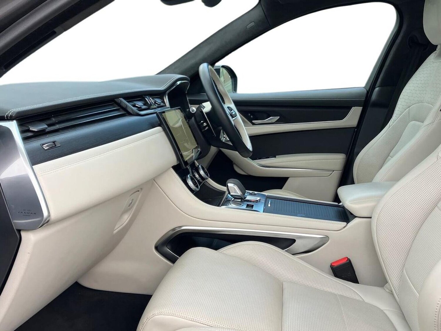 Used Jaguar F-Pace 2023 for sale - 76946959: Photo 3