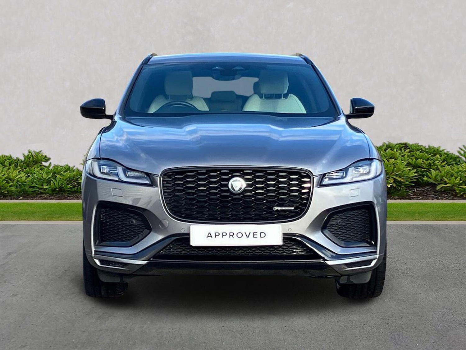 Used Jaguar F-Pace 2023 for sale - 76946959: Photo 7