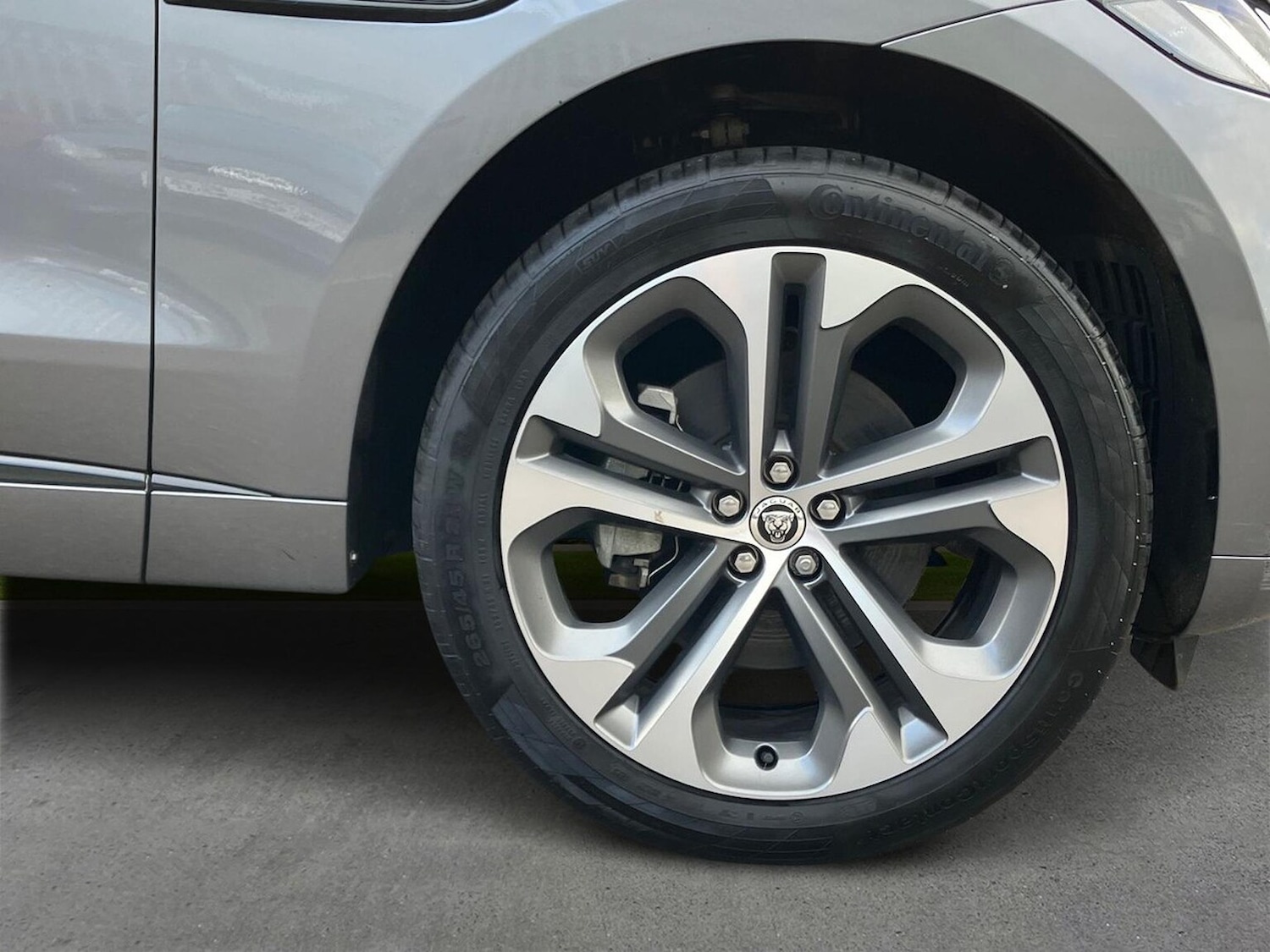 Used Jaguar F-Pace 2023 for sale - 76946959: Photo 8