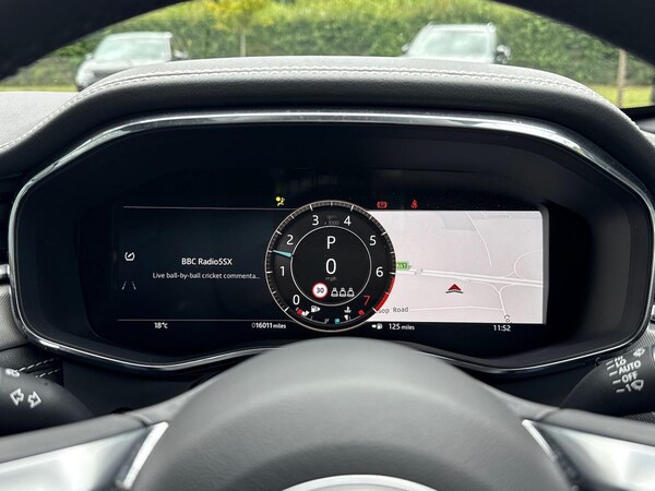 Used Jaguar F-Pace 2023 for sale - 75481849: Photo 16
