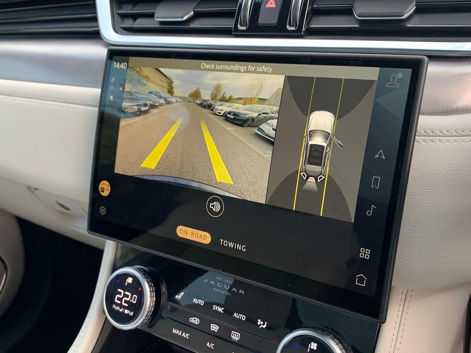 Used Jaguar F-Pace 2023 for sale - 76490818: Photo 12