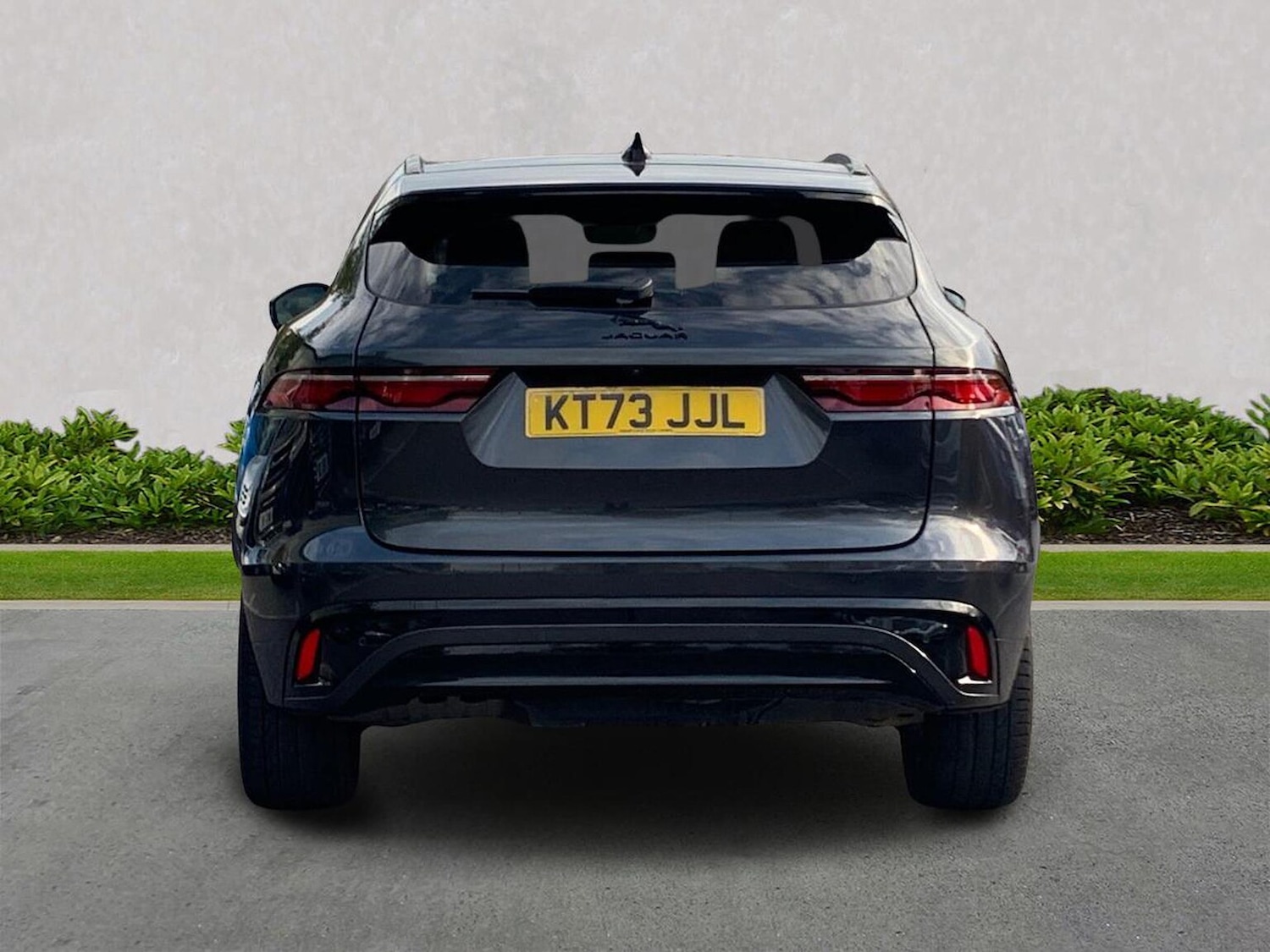 Used Jaguar F-Pace 2023 for sale - 76490818: Photo 6