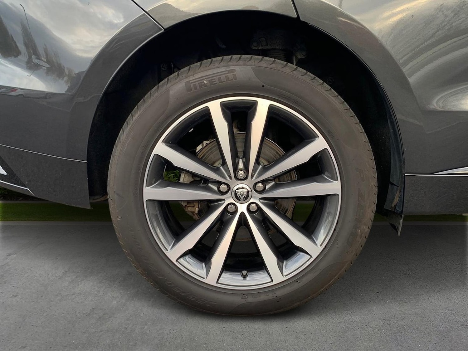 Used Jaguar F-Pace 2023 for sale - 76490818: Photo 8