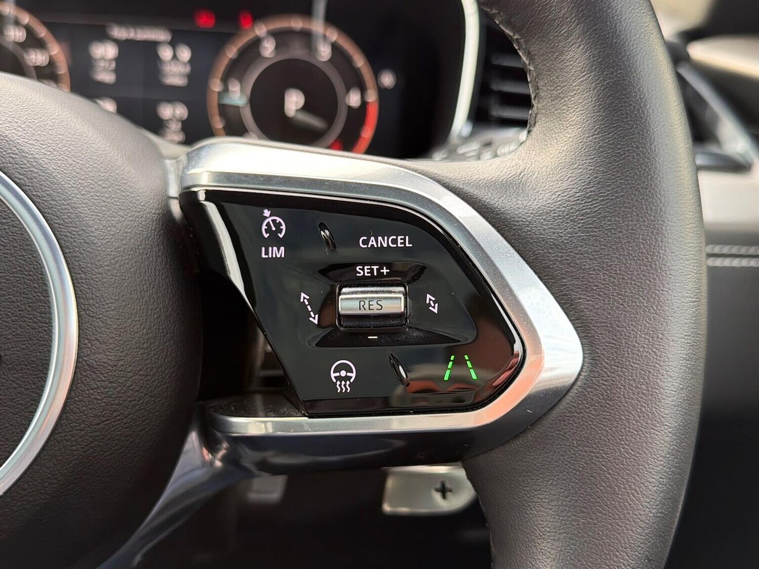 Used Jaguar F-Pace 2023 for sale - 77487566: Photo 27