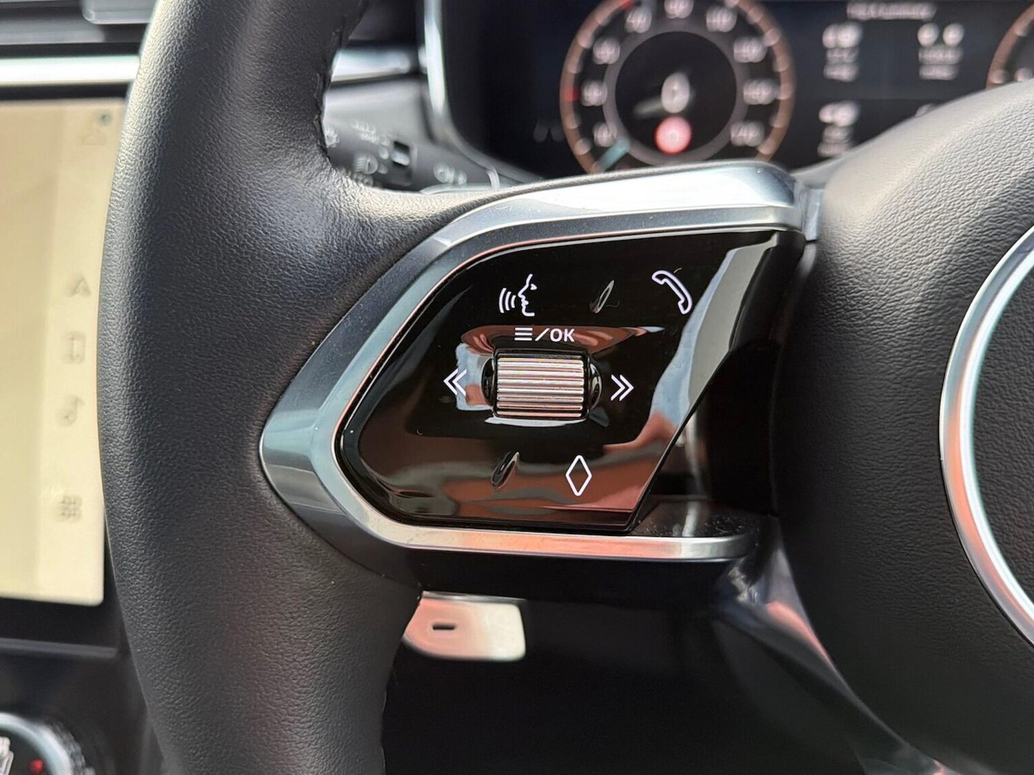 Used Jaguar F-Pace 2023 for sale - 77487566: Photo 28