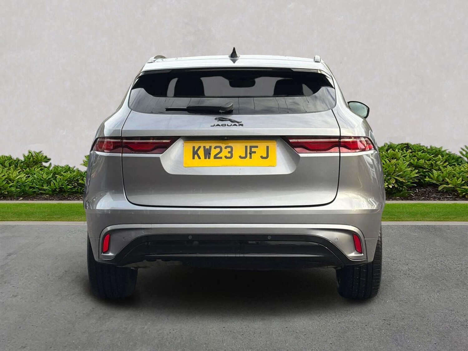 Used Jaguar F-Pace 2023 for sale - 77487566: Photo 8