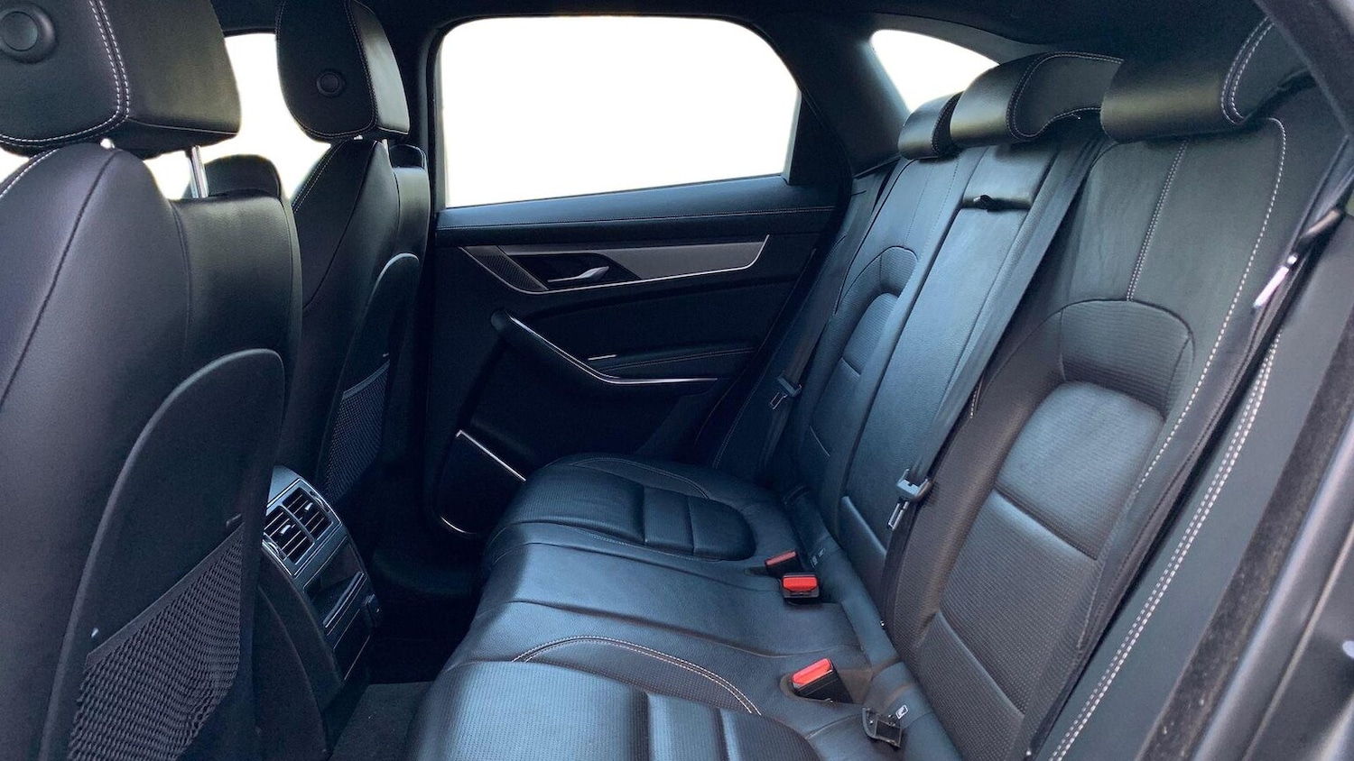 Used Jaguar F-Pace 2022 for sale - 76187188: Photo 4