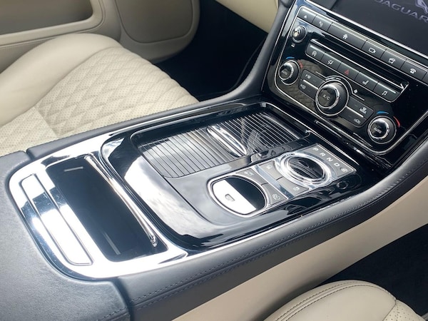Used Jaguar XJ 2017 for sale - 76142919: Photo 13