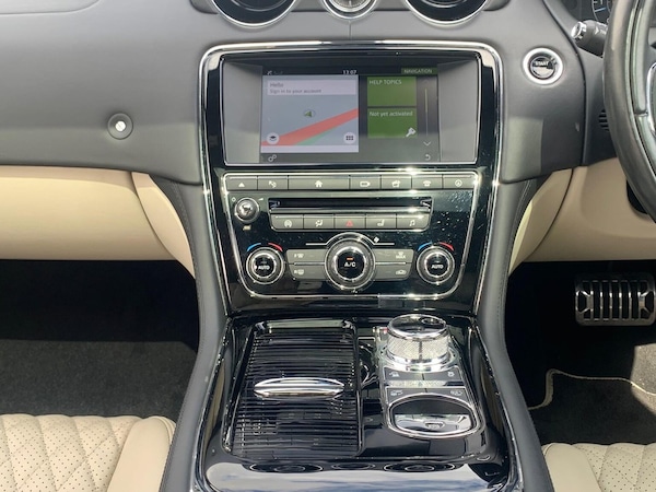 Used Jaguar XJ 2017 for sale - 76142919: Photo 14