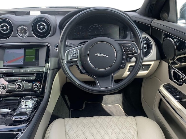 Used Jaguar XJ 2017 for sale - 76142919: Photo 15